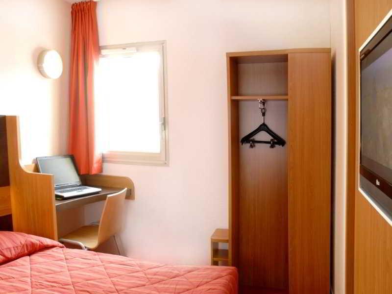 Hotelf1 Longwy Room photo